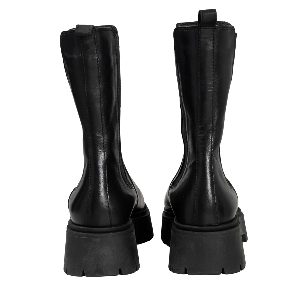 Taylor Chelseaboots